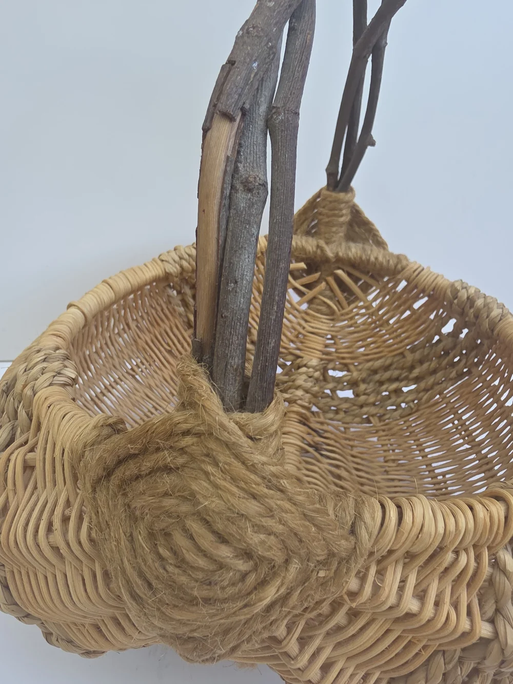 Vintage Voven buttocks basket